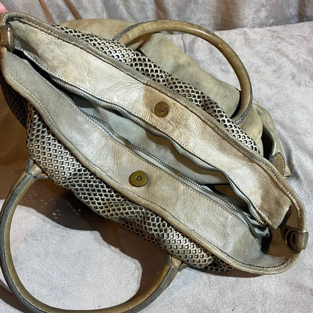 Costanza Rota Distressed Hobo Distressed Tan Women's Bag